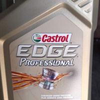 EDGE PROFESSIONAL Motor Oil